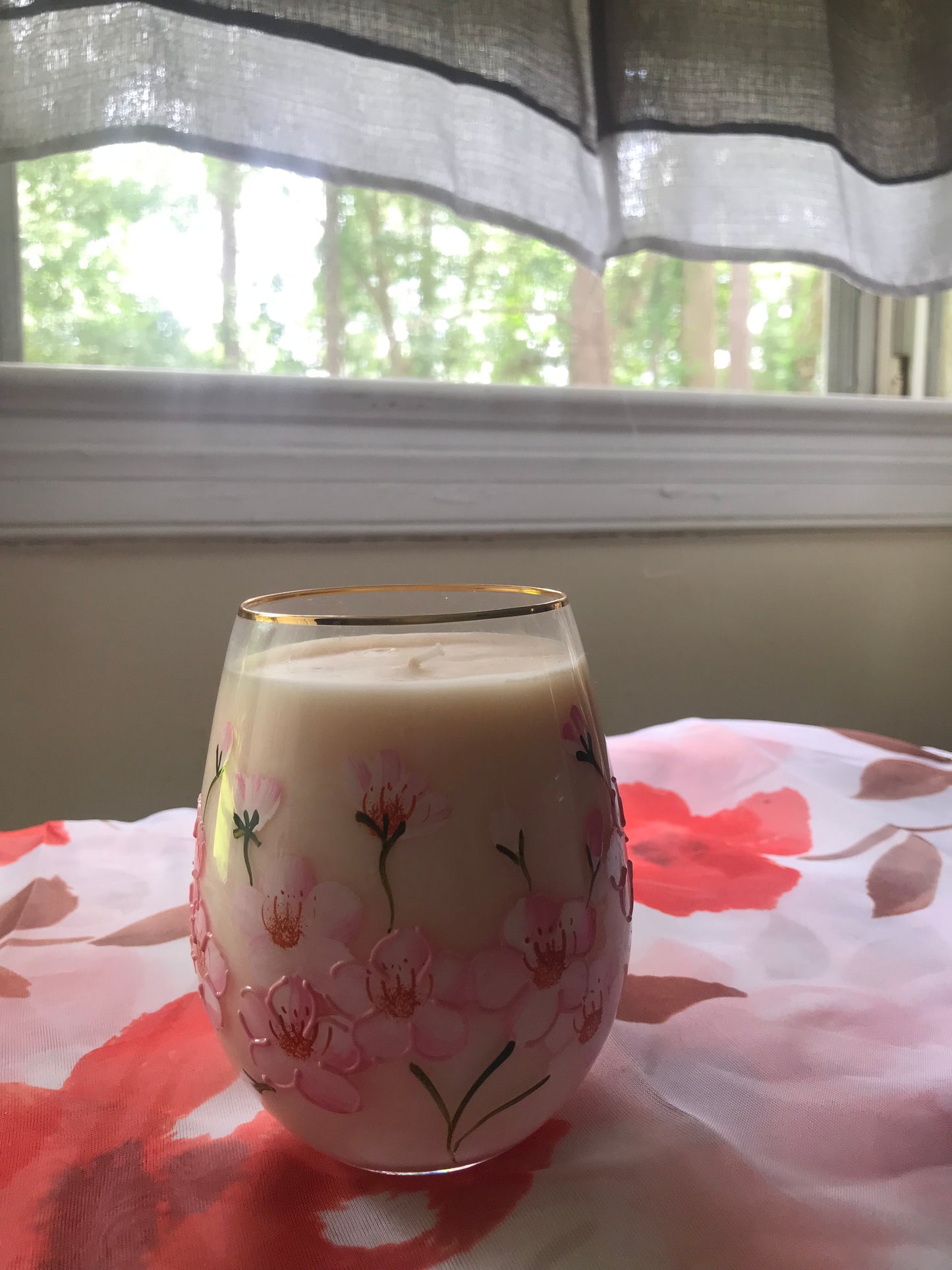 PINK LILLY RISE CANDLE