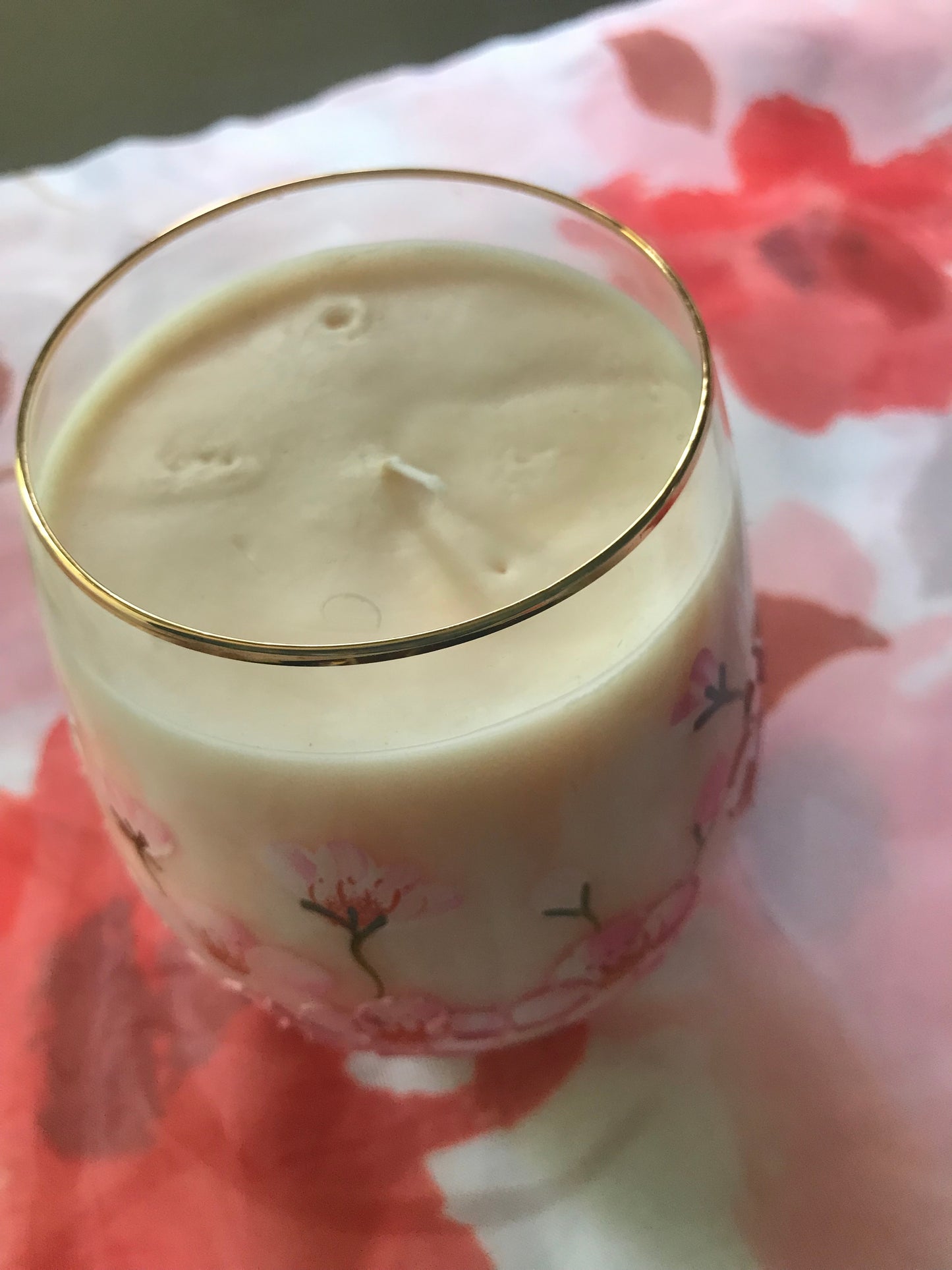 PINK LILLY RISE CANDLE